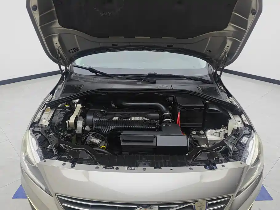 Volvo S60 — миниатюра 10