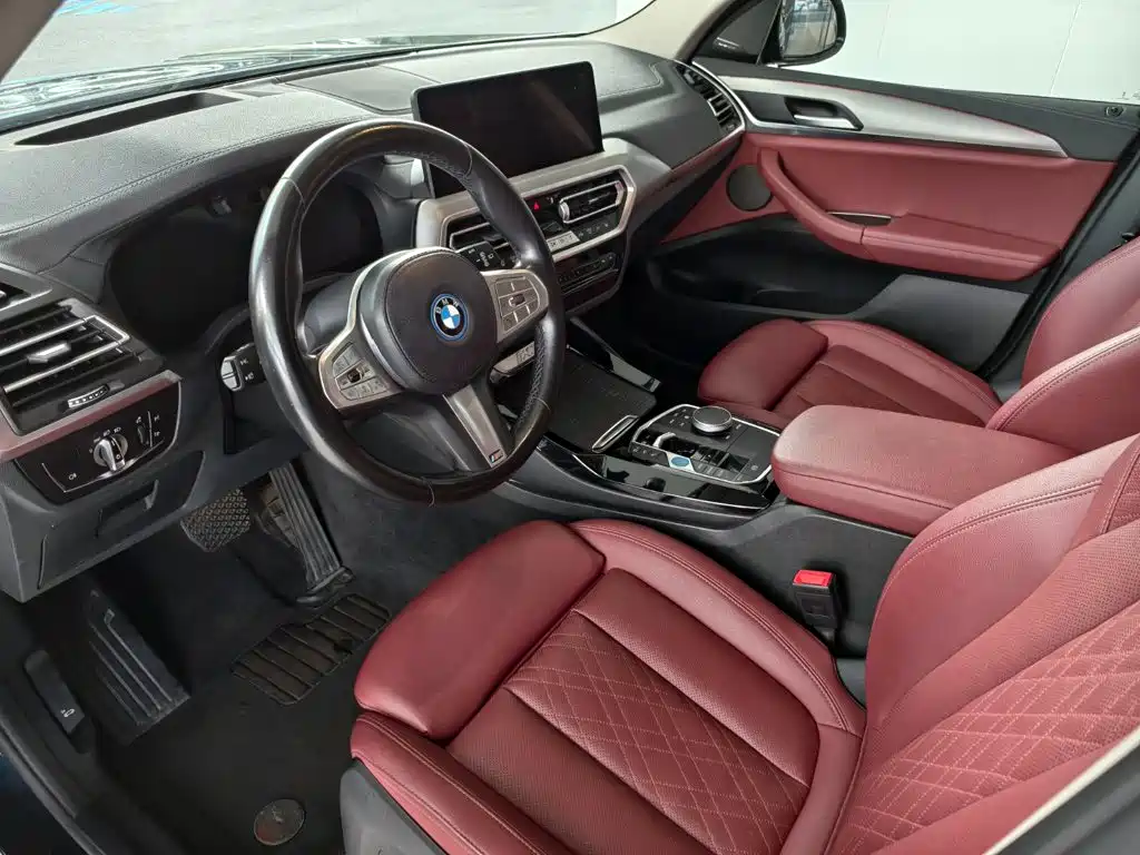 BMW iX3 — миниатюра 6