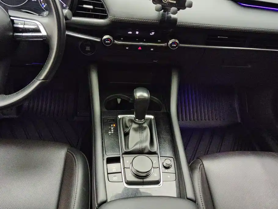 Mazda 3 Axela — миниатюра 16
