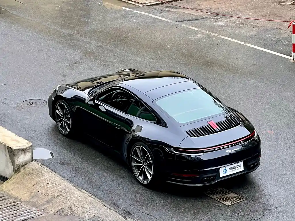 Porsche 911 2023 Carrera 3.0T