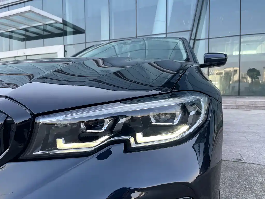 BMW 3 Series — миниатюра 4