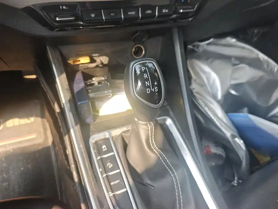Geely Vision X3 — миниатюра 16