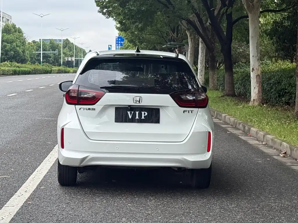 Honda Fit — миниатюра 9