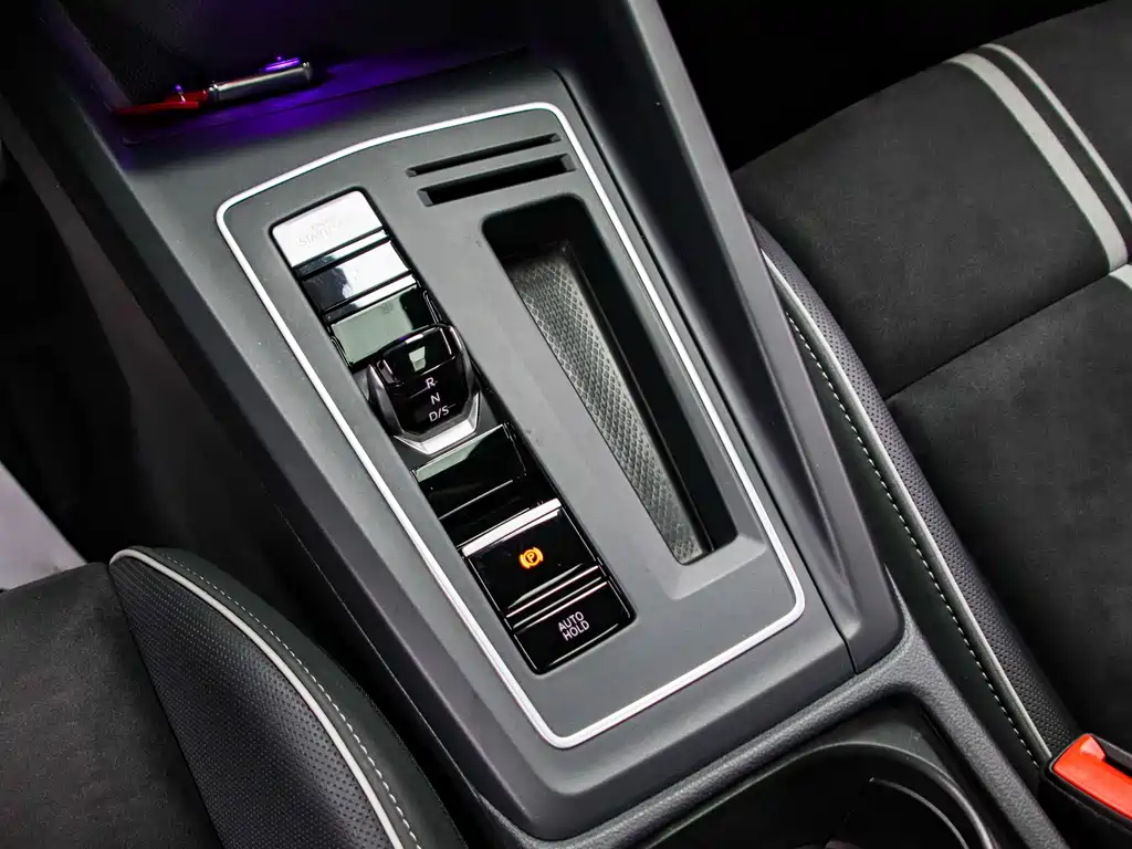 Volkswagen Golf — миниатюра 11