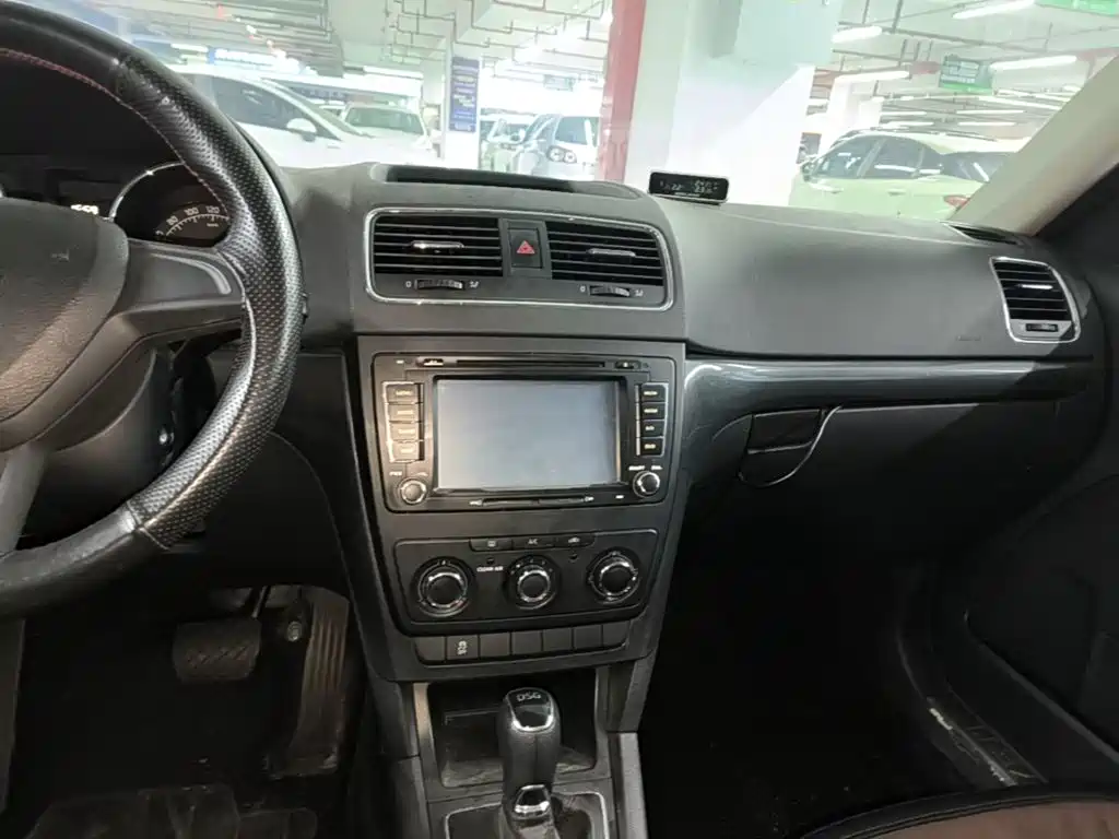 Skoda Yeti — миниатюра 13