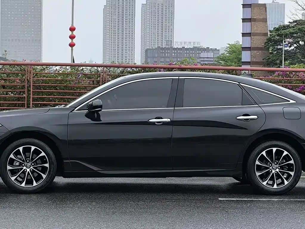 Toyota Avalon — миниатюра 7