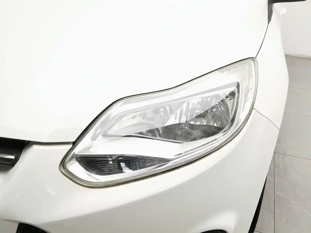 Ford Focus — миниатюра 7
