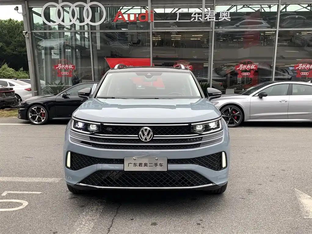 Volkswagen Tavendor 2023 380TSI R-Line