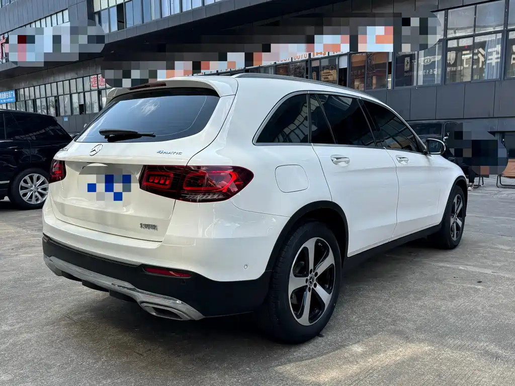 MERCEDES-BENZ GLC