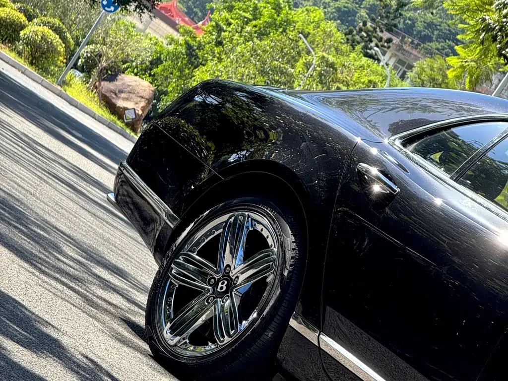Bentley Mulsanne — миниатюра 5