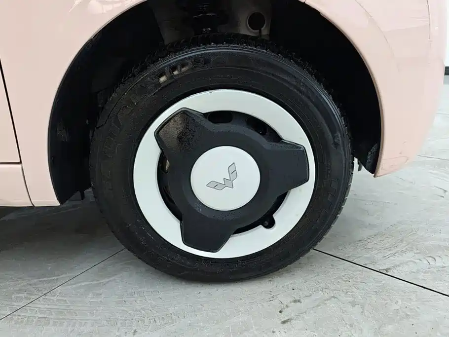 Wuling MINIEV — миниатюра 6