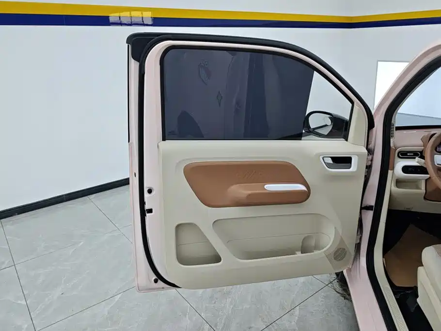 Wuling MINIEV — миниатюра 7