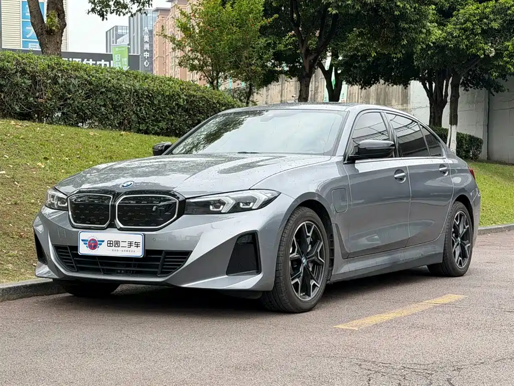 BMW i3 2024