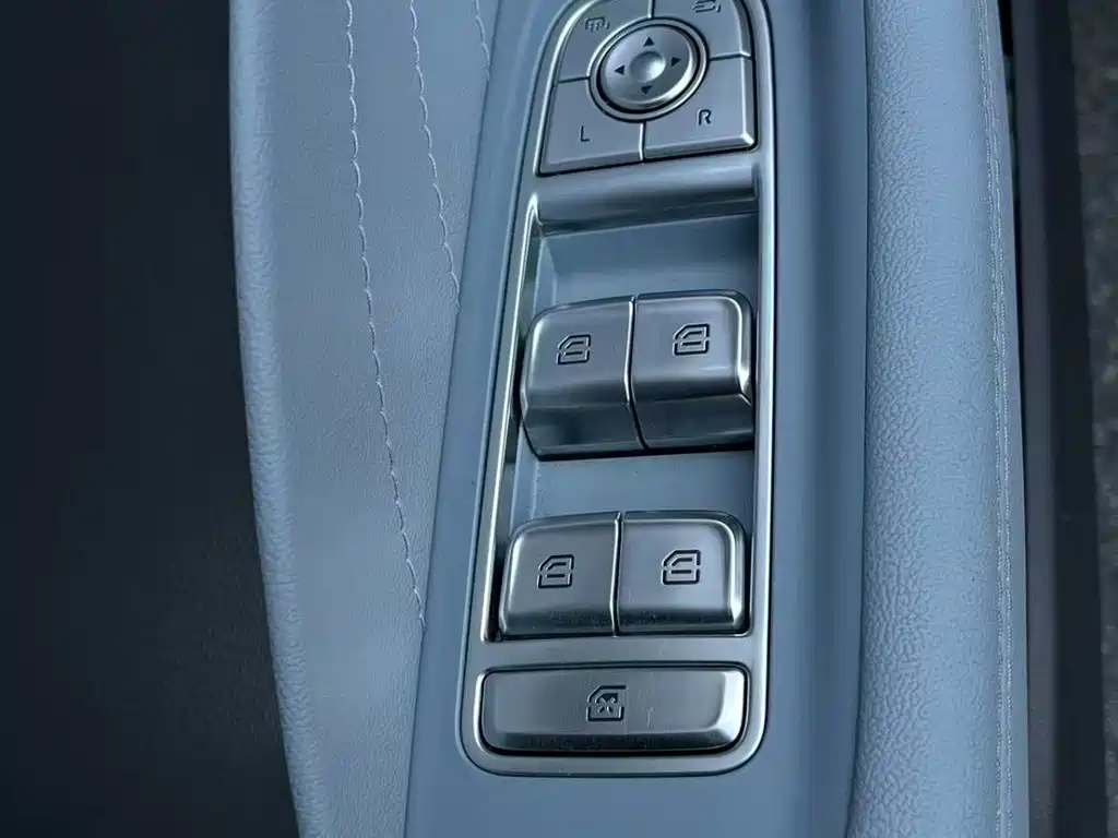 Hongqi Hongqi H5 PHEV — миниатюра 11