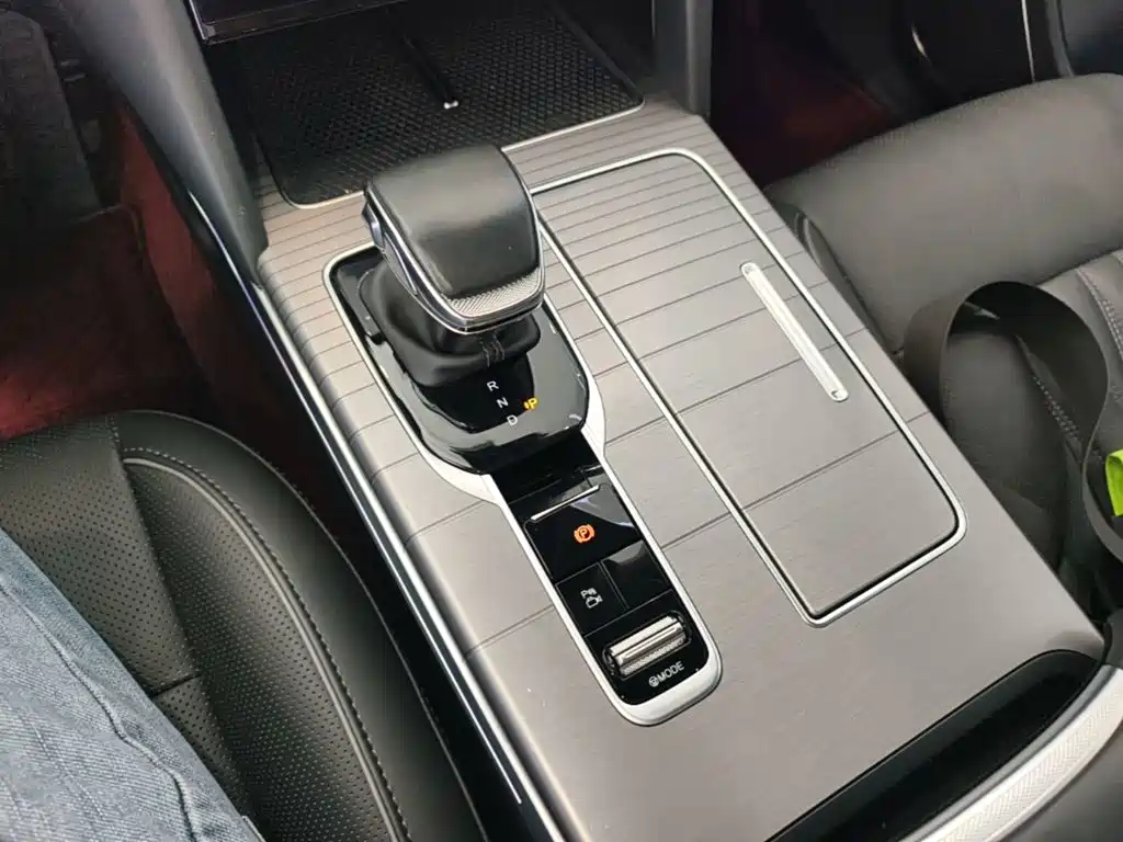 Hongqi Hongqi HS7 PHEV — миниатюра 14