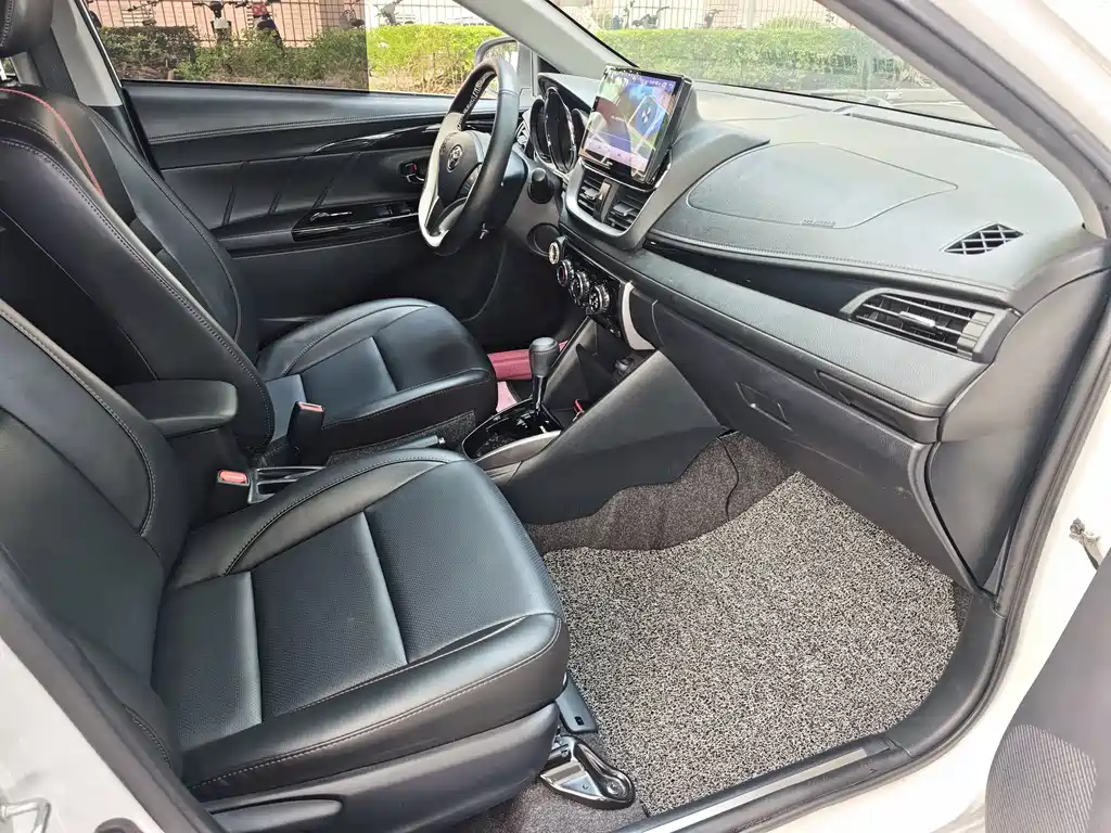 TOYOTA YARIS L ZHIXUAN