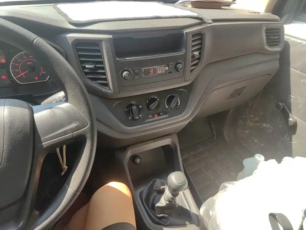 Wuling Hongguang V — миниатюра 14