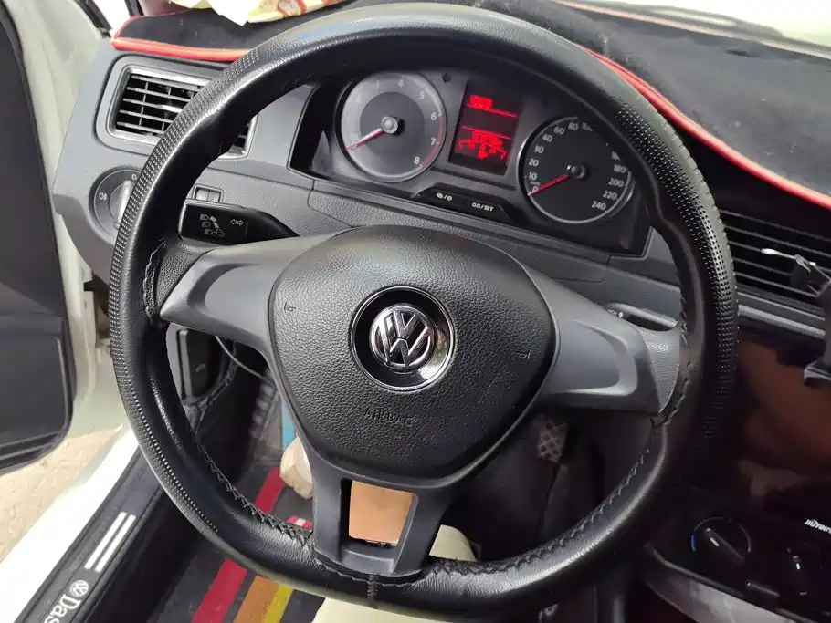 Volkswagen Santana — миниатюра 15