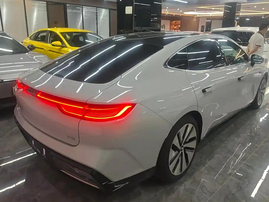 Geely Galaxy Galaxy E8 E8 2024 665km