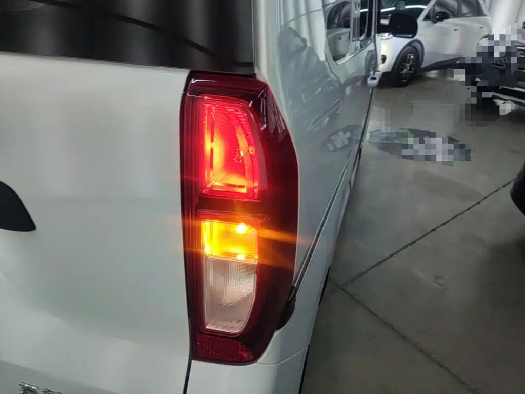 Wuling Zhiguang EV — миниатюра 8