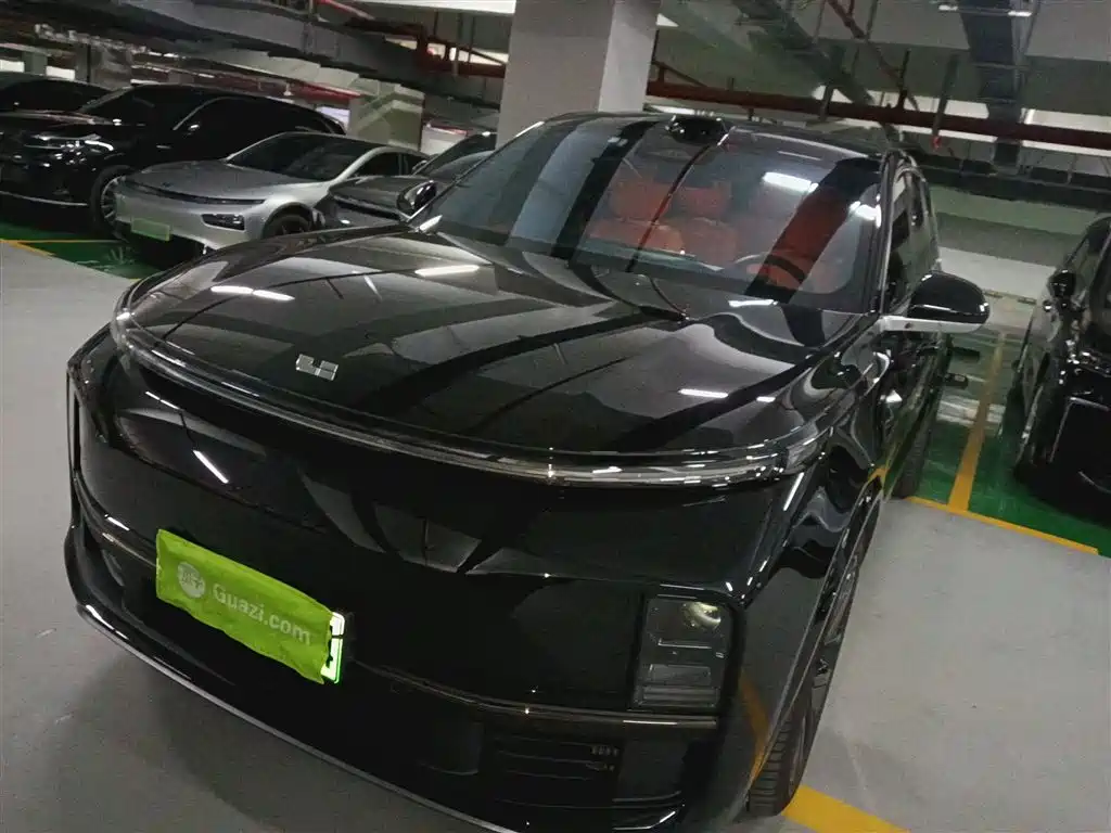 Li Auto Li L9 2025