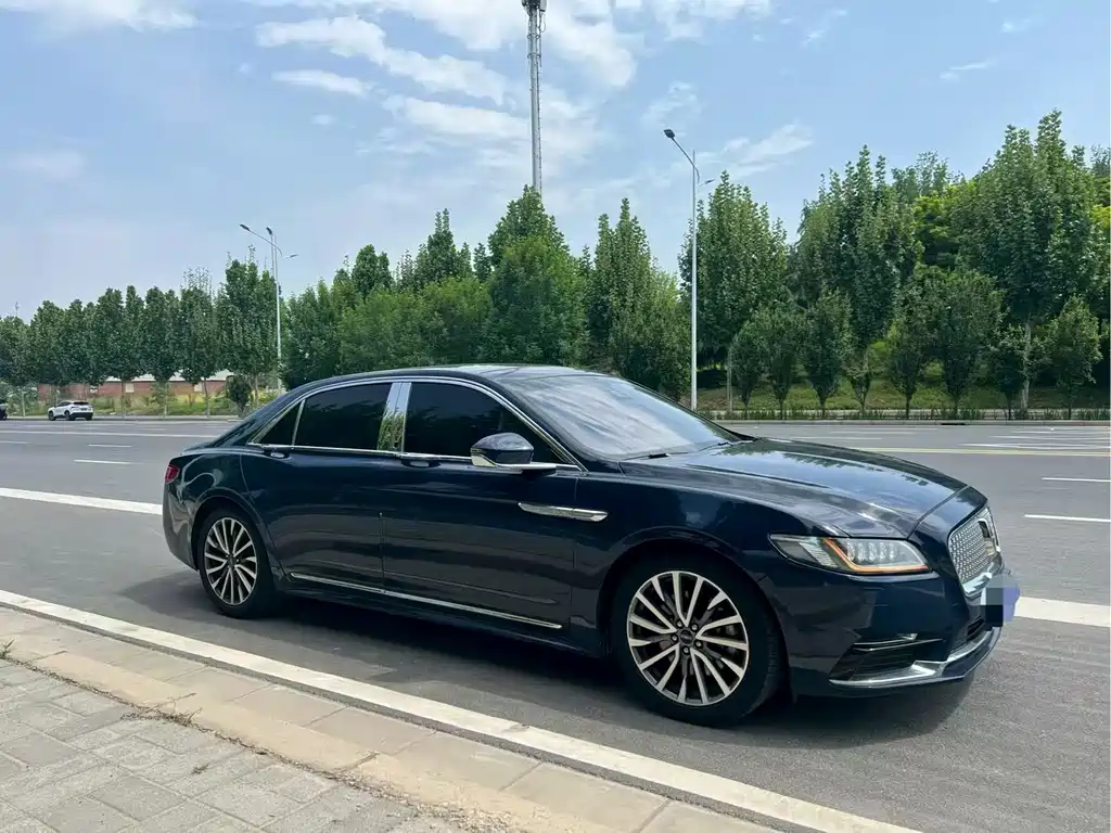 Lincoln Continental — миниатюра 3
