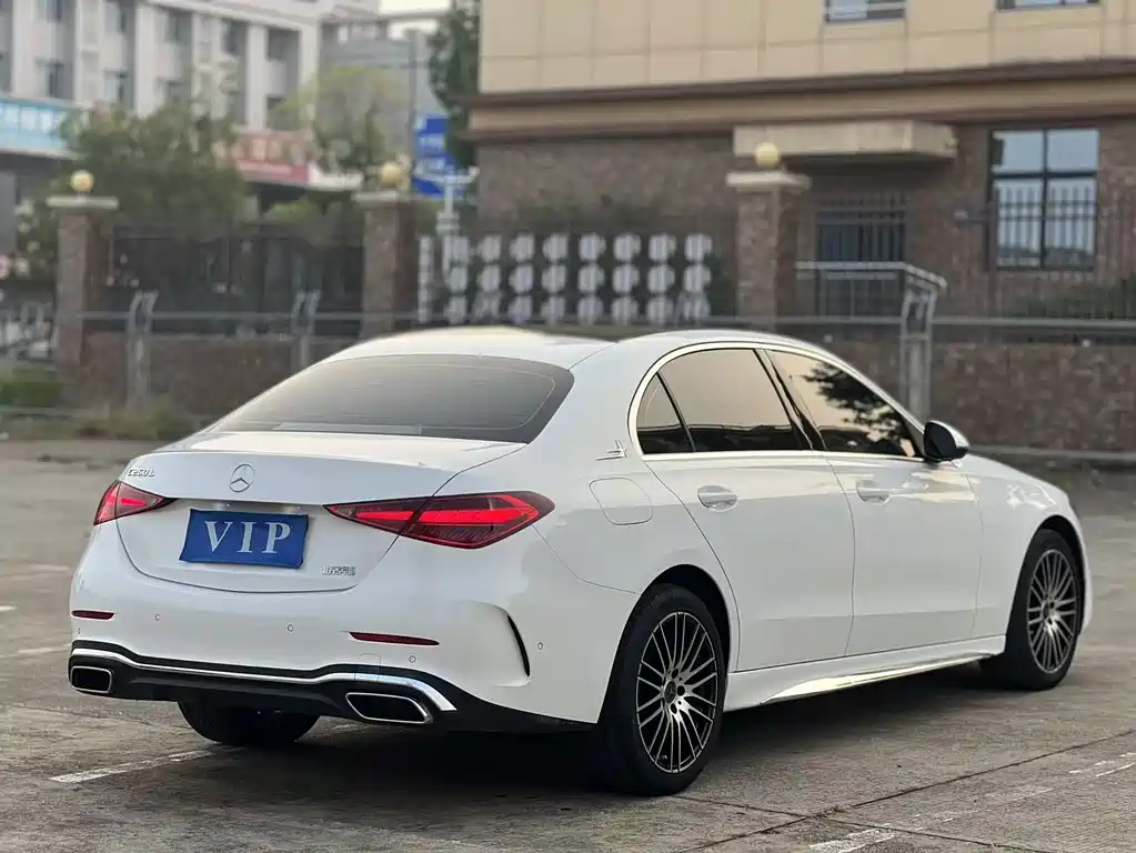 Mercedes-Benz C-Class — миниатюра 8