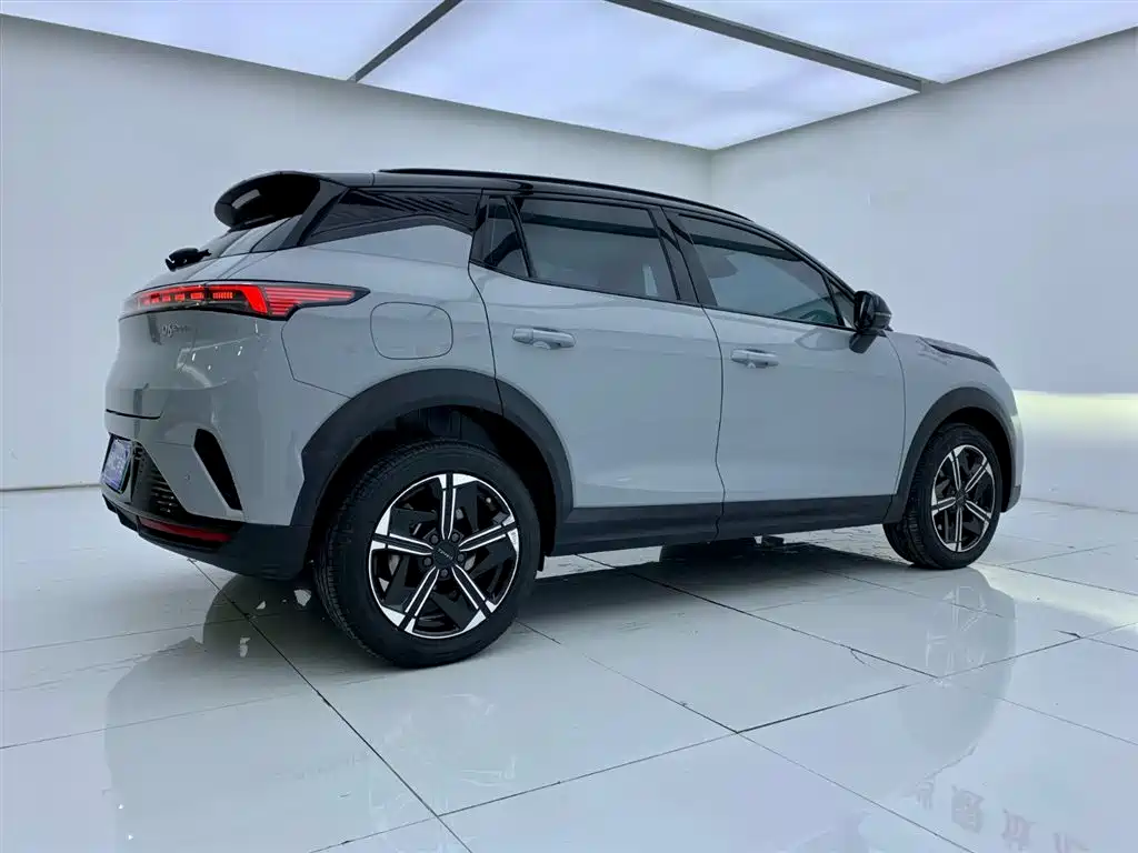 Lynk & Co 06 EM-P 2023 EM-P 126 Halo