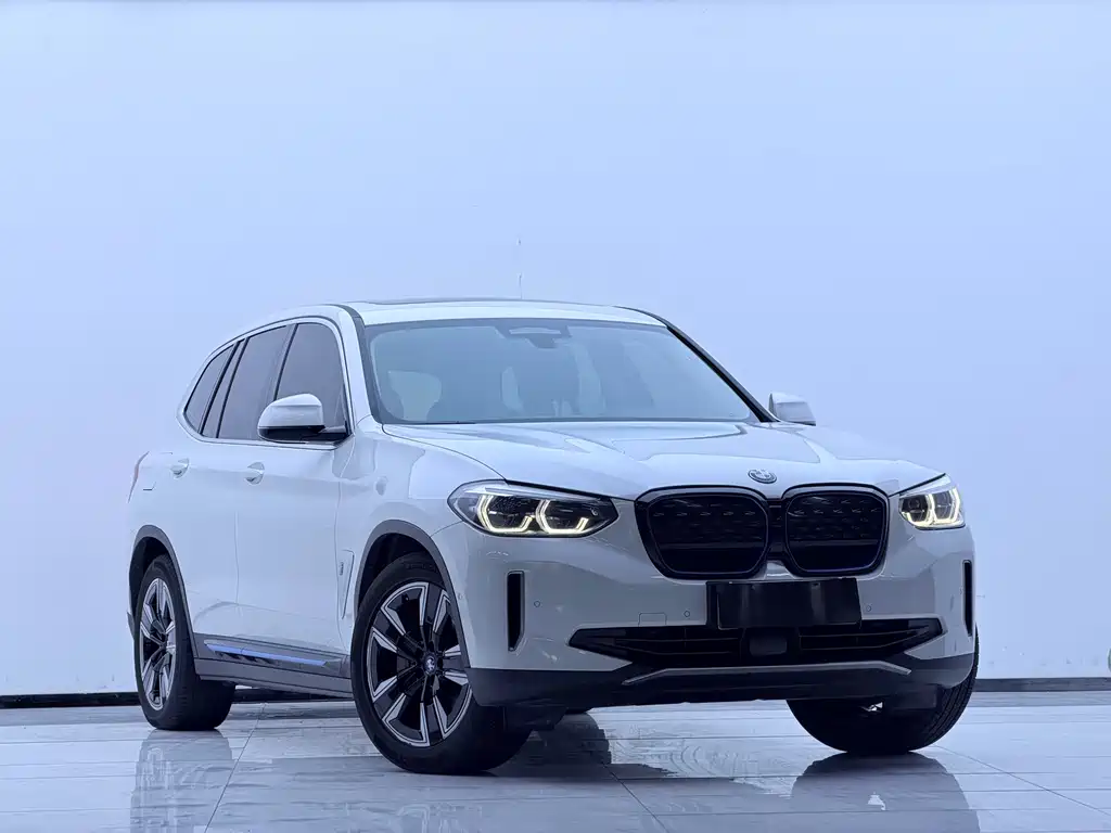 BMW iX3 — миниатюра 3