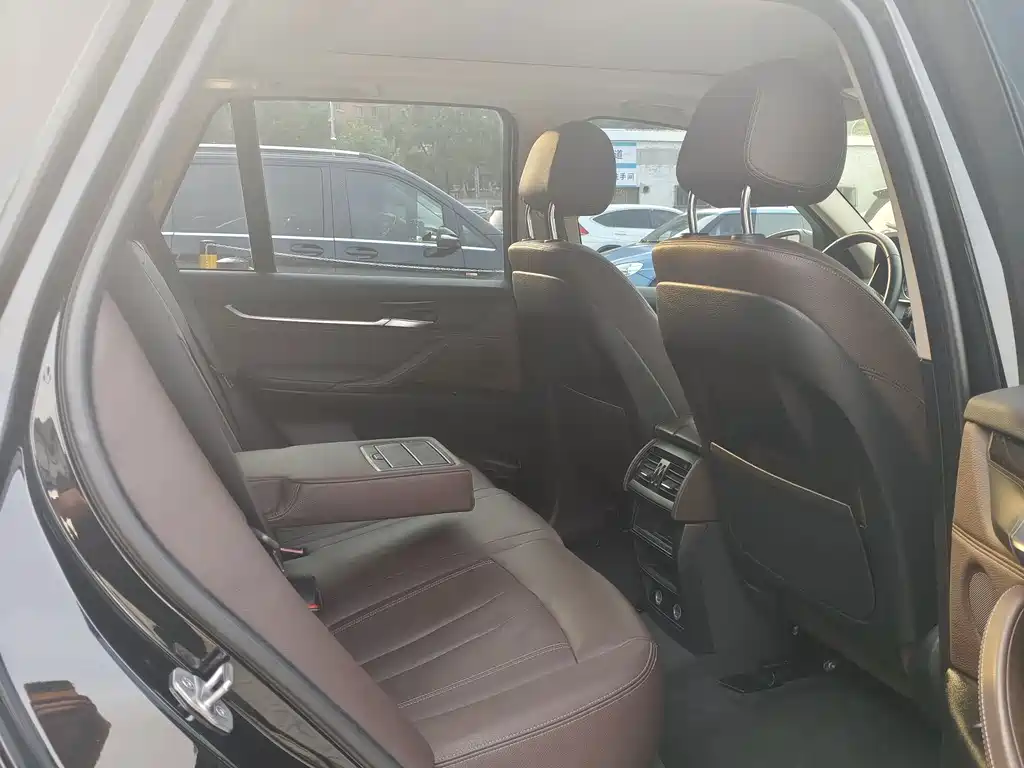 BMW X5 (Import) — миниатюра 16