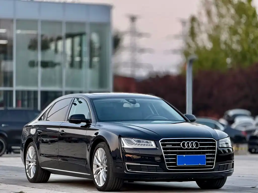 Audi A8 — миниатюра 3