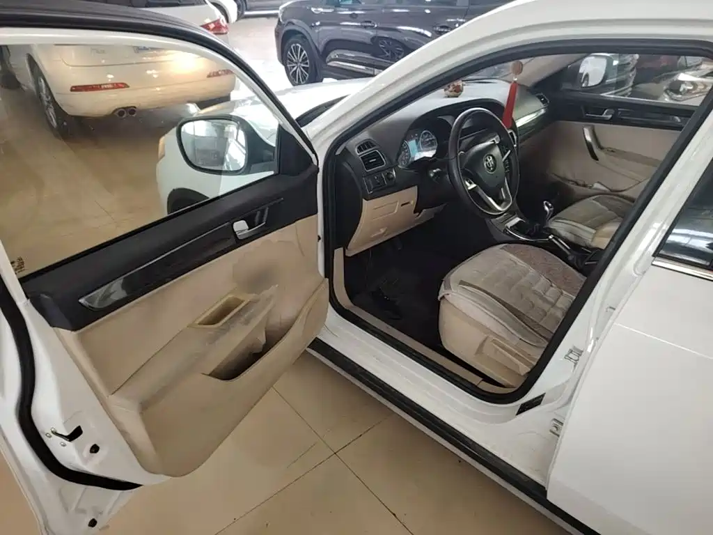 Zhonghua V5 — миниатюра 12