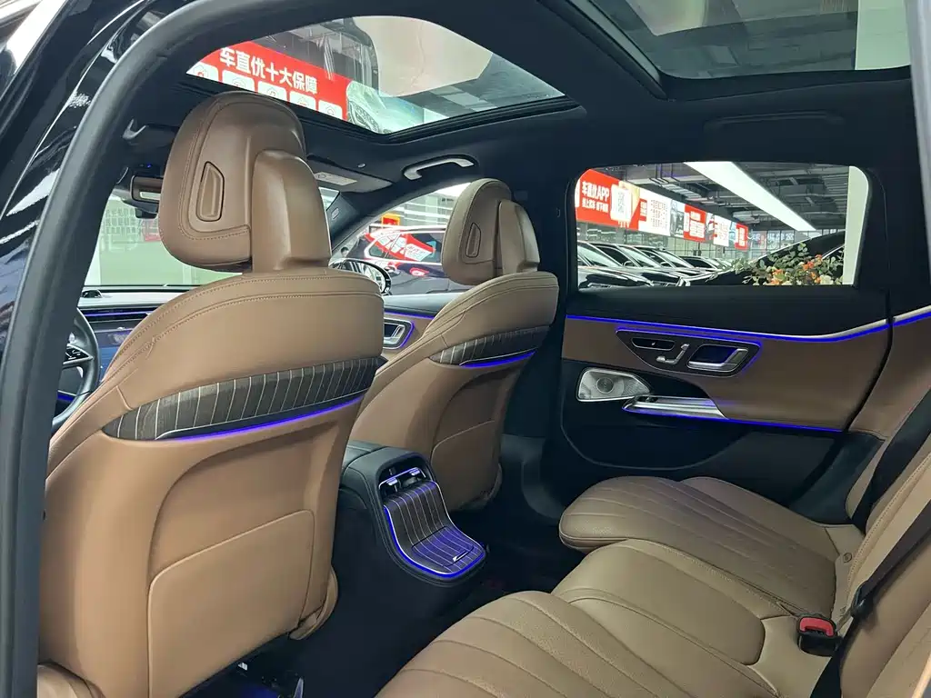 Mercedes-Benz E-Class — миниатюра 11