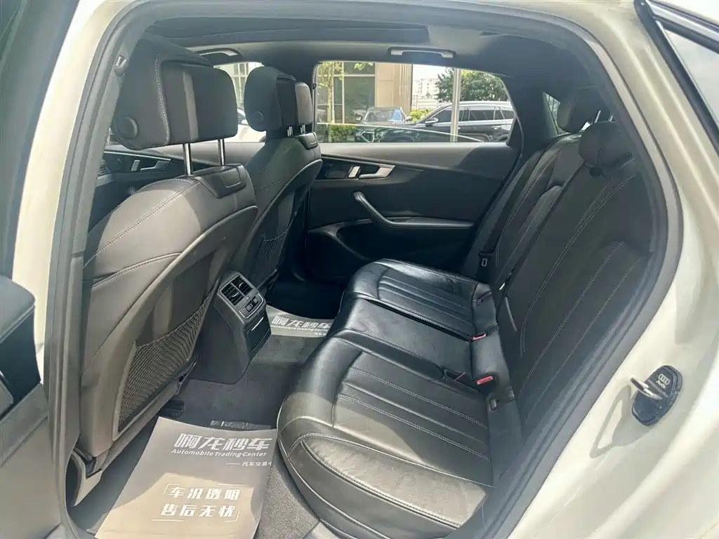 Audi A4L 2024 40 TFSI Luxury