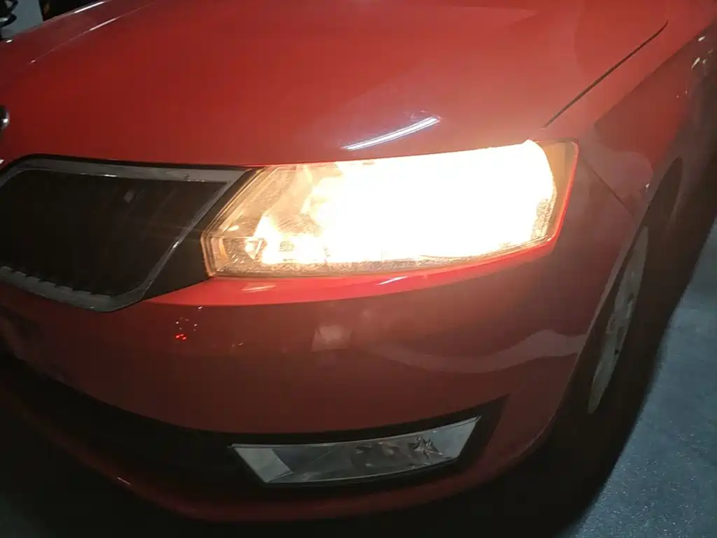 Skoda Rapid Spaceback — миниатюра 24