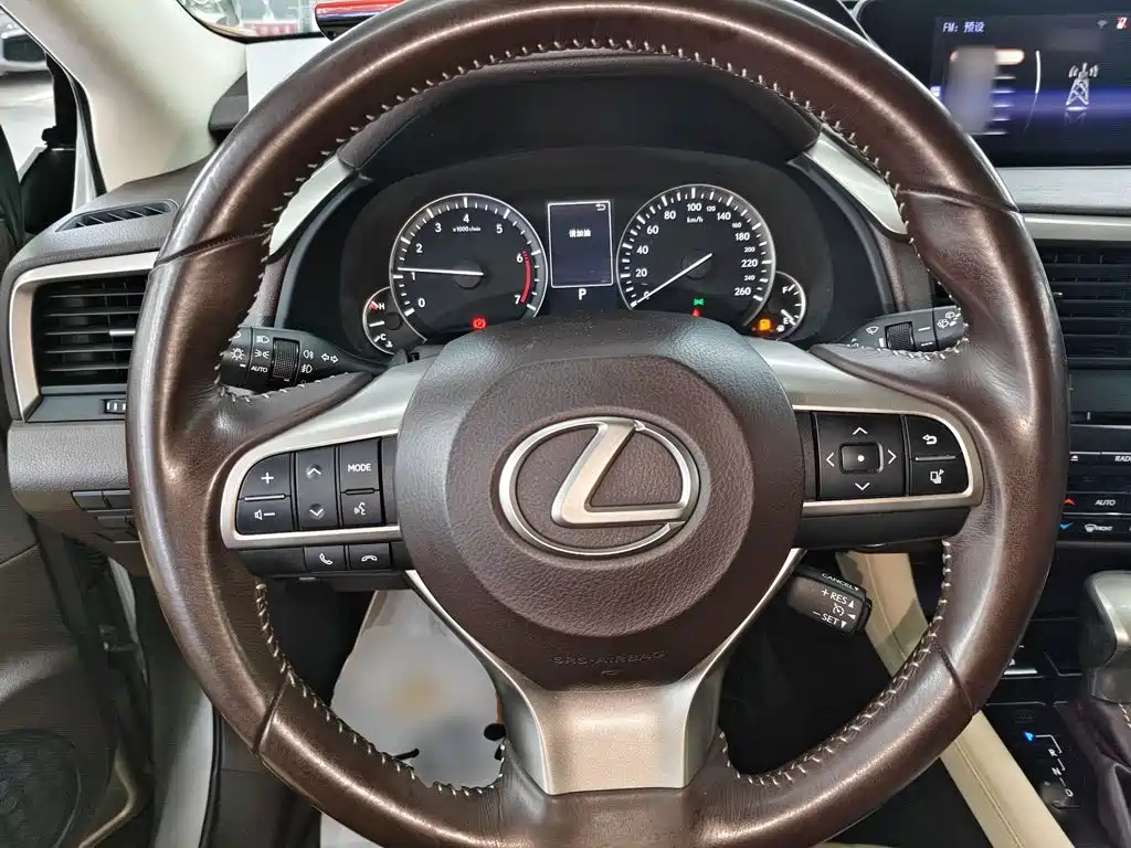 Lexus RX — миниатюра 11