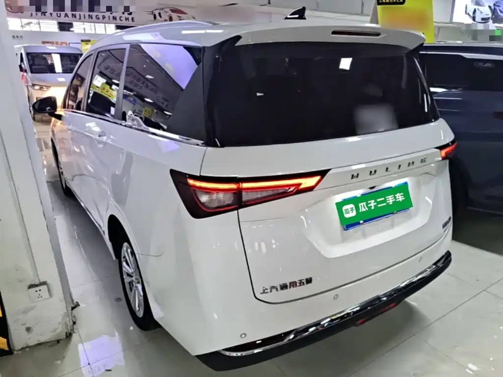 Wuling Jiachen — миниатюра 5