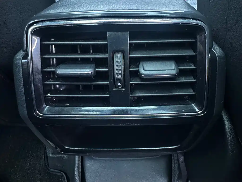 Skoda Karoq - фото 19