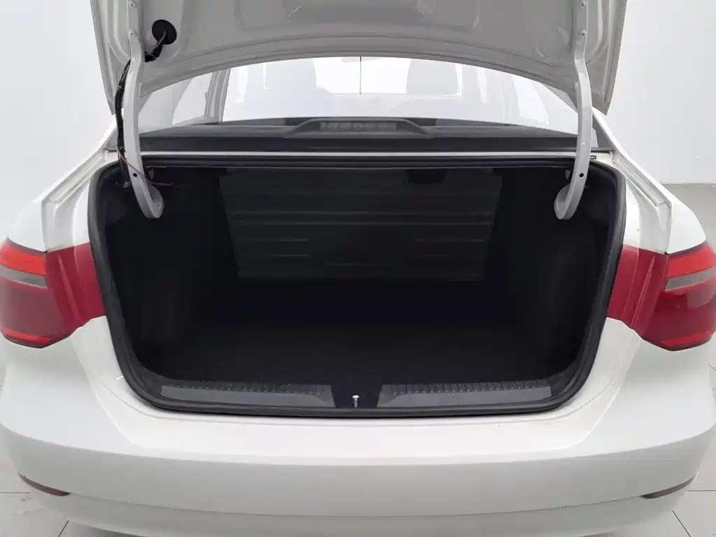 Volkswagen Jetta — миниатюра 16