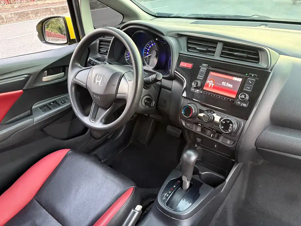 Honda Fit — миниатюра 15