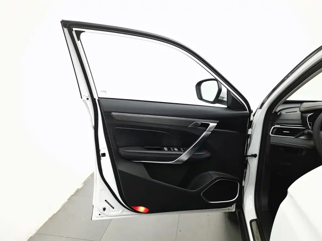 Geely Boyue — миниатюра 8
