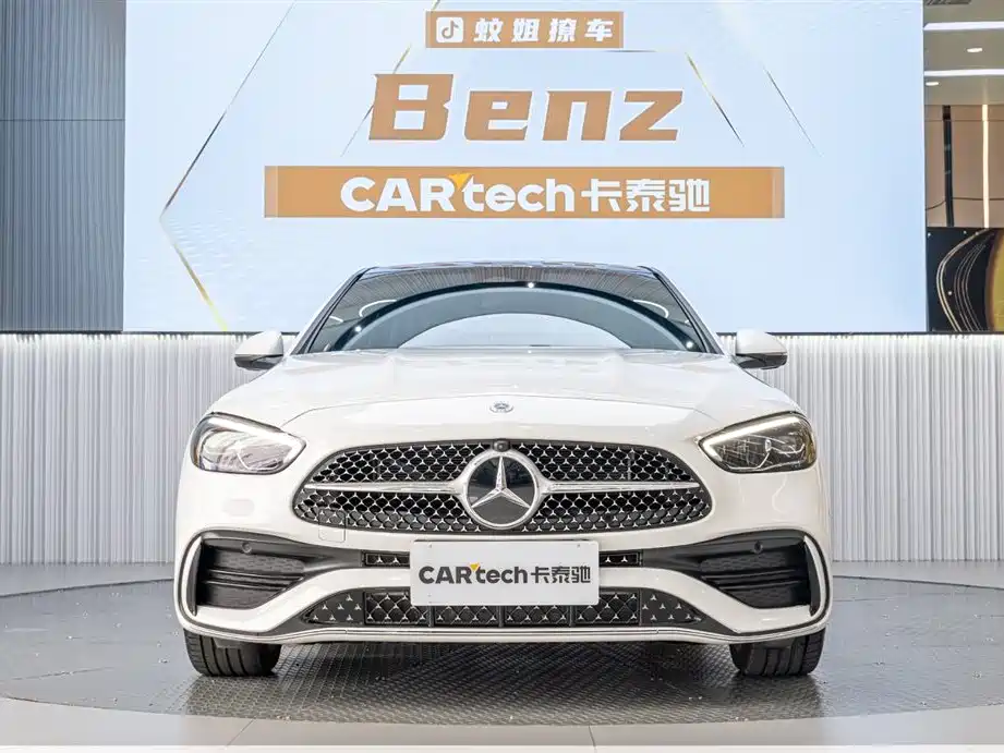 Mercedes-Benz C-Class 2025