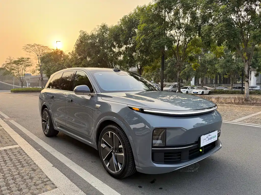 Li Auto IDEAL L8