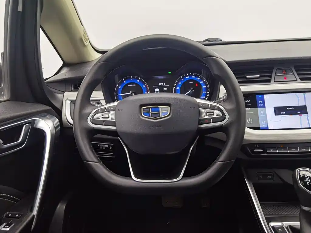 Geely Vision X3 — миниатюра 11