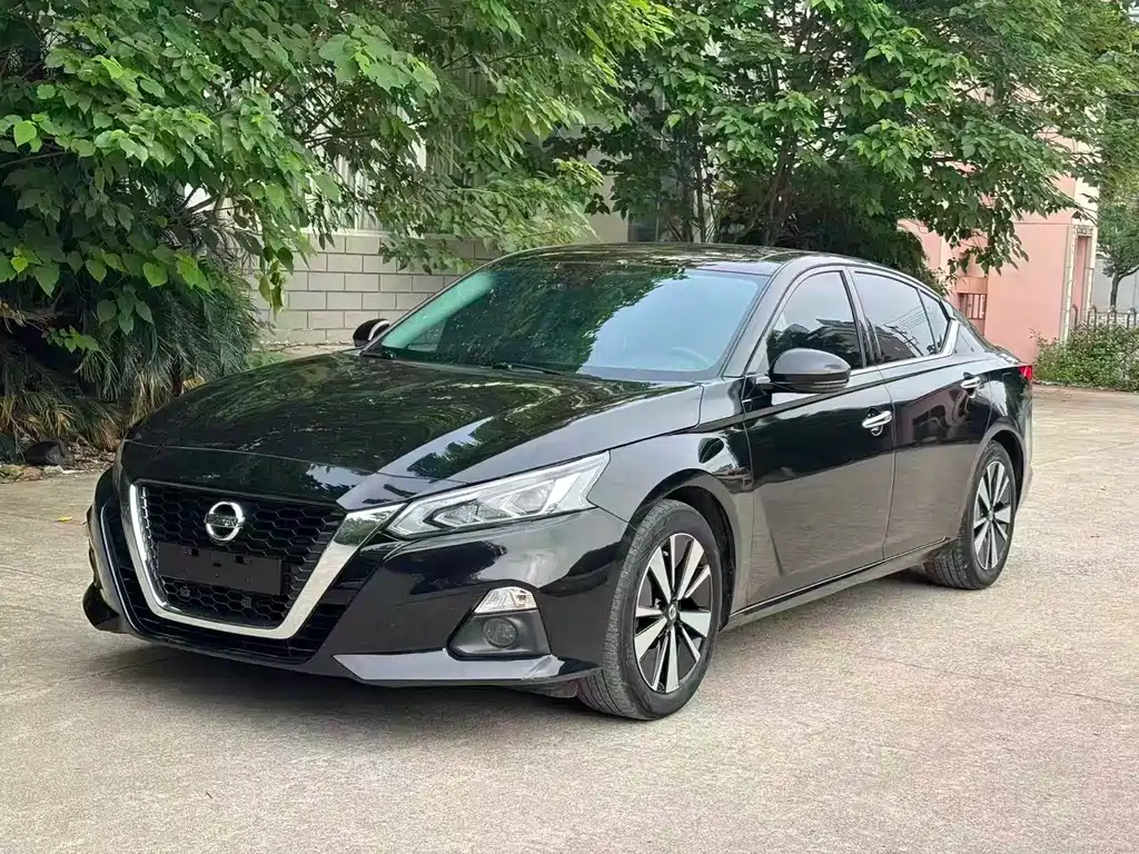 Nissan Teana 2022