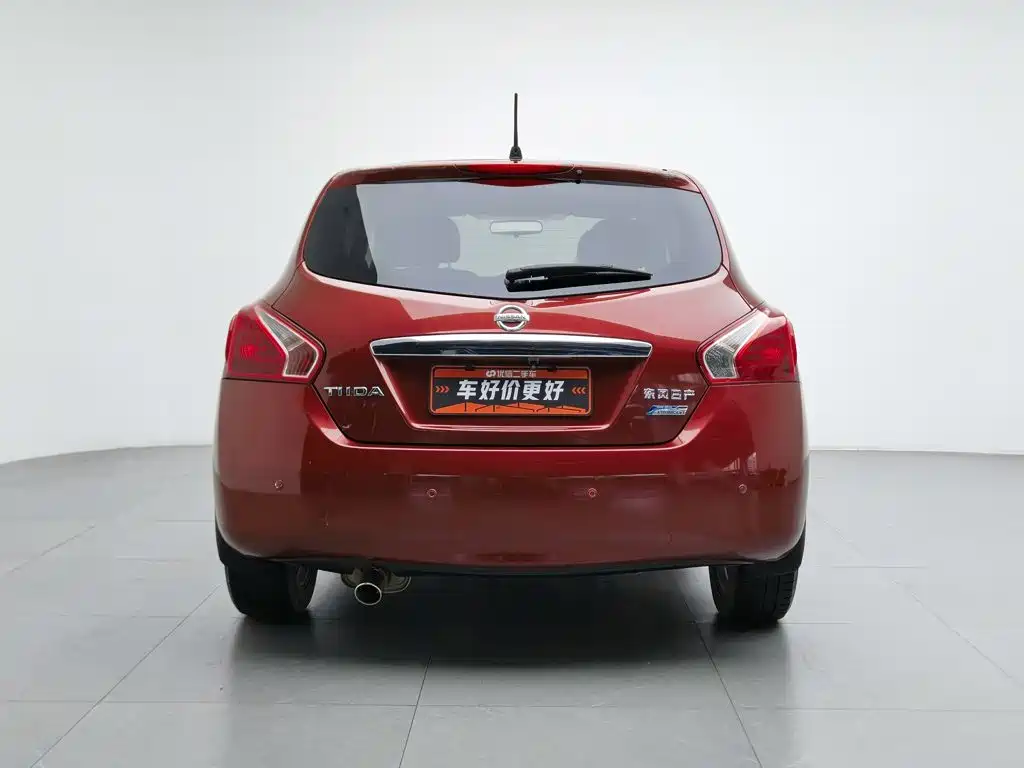 Nissan Tiida — миниатюра 4
