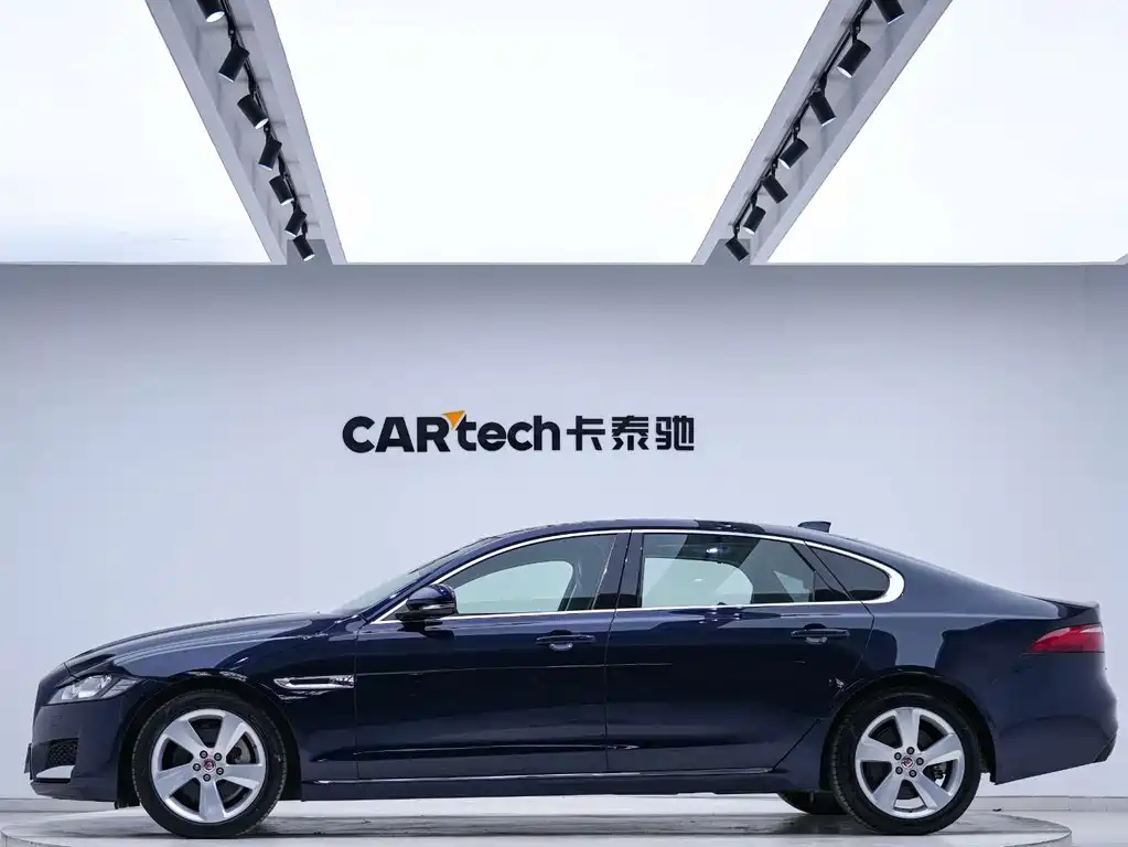 Jaguar XFL — миниатюра 2