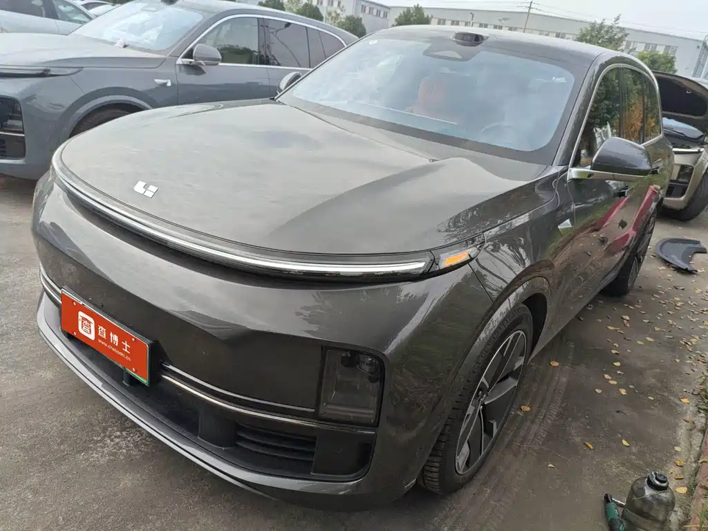 Li Auto Li L8 2025
