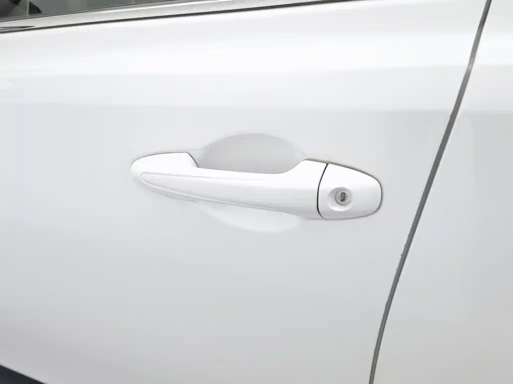 Toyota RAV4 — миниатюра 18