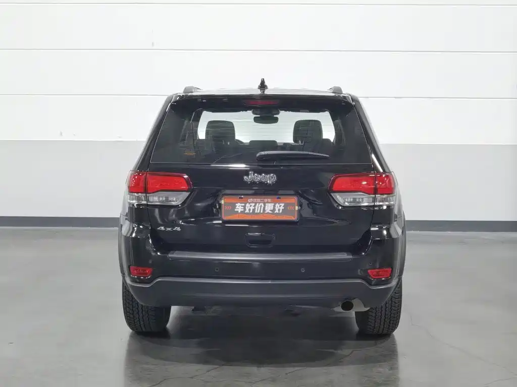 Jeep Grand Cherokee (Import) — миниатюра 4